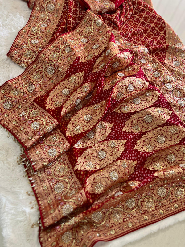 Surkh Laal Bridal Trousseau Saree❣