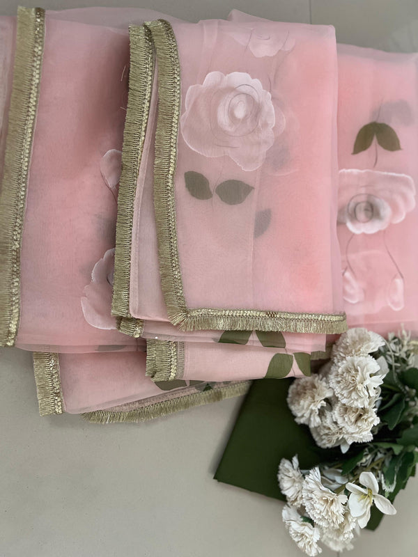 🌸 Safed Gulaab Saree🌸