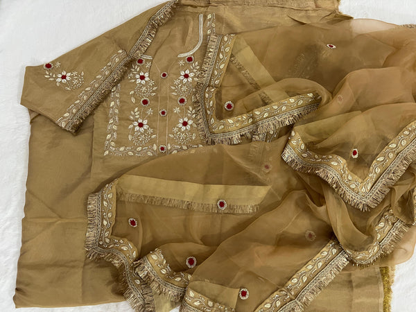 ✨🌟 Golden Elegance Unstitched Suit 🌟✨